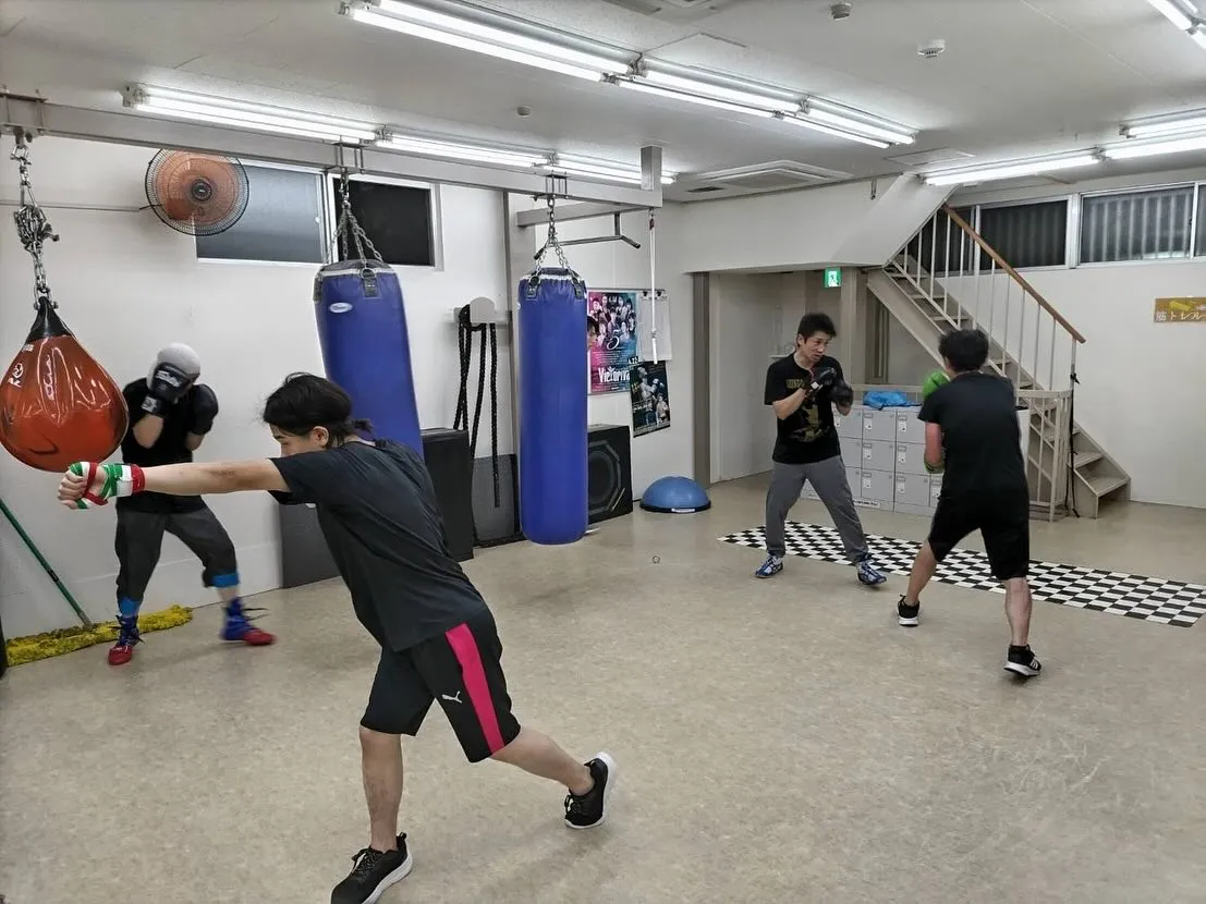練習風景🥊ジムは涼しく快適にトレーニングできます✨