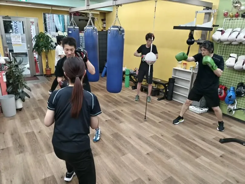 フィットネストレーニング風景~昨日は恒例の「水曜の会長レッス...