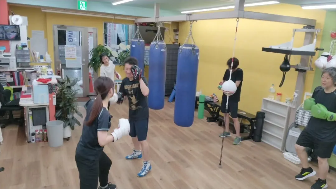 フィットネストレーニング風景~昨日は恒例の「水曜の会長レッス...